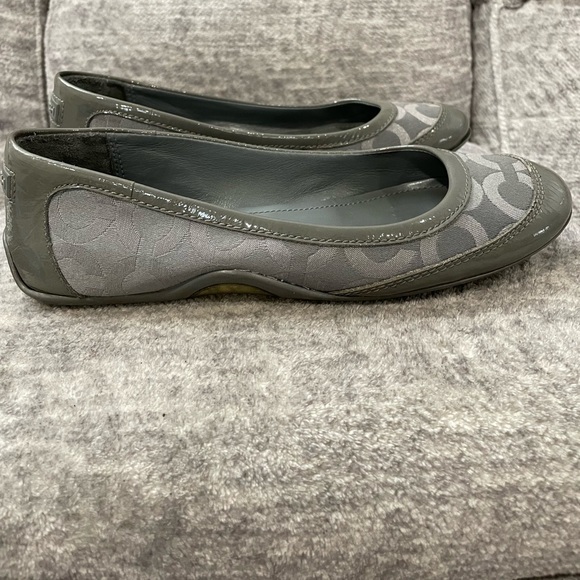 Coach Grey Patent Leather Monogrammed Flats for Women, Size 6 1/2 - Picture 10 of 13